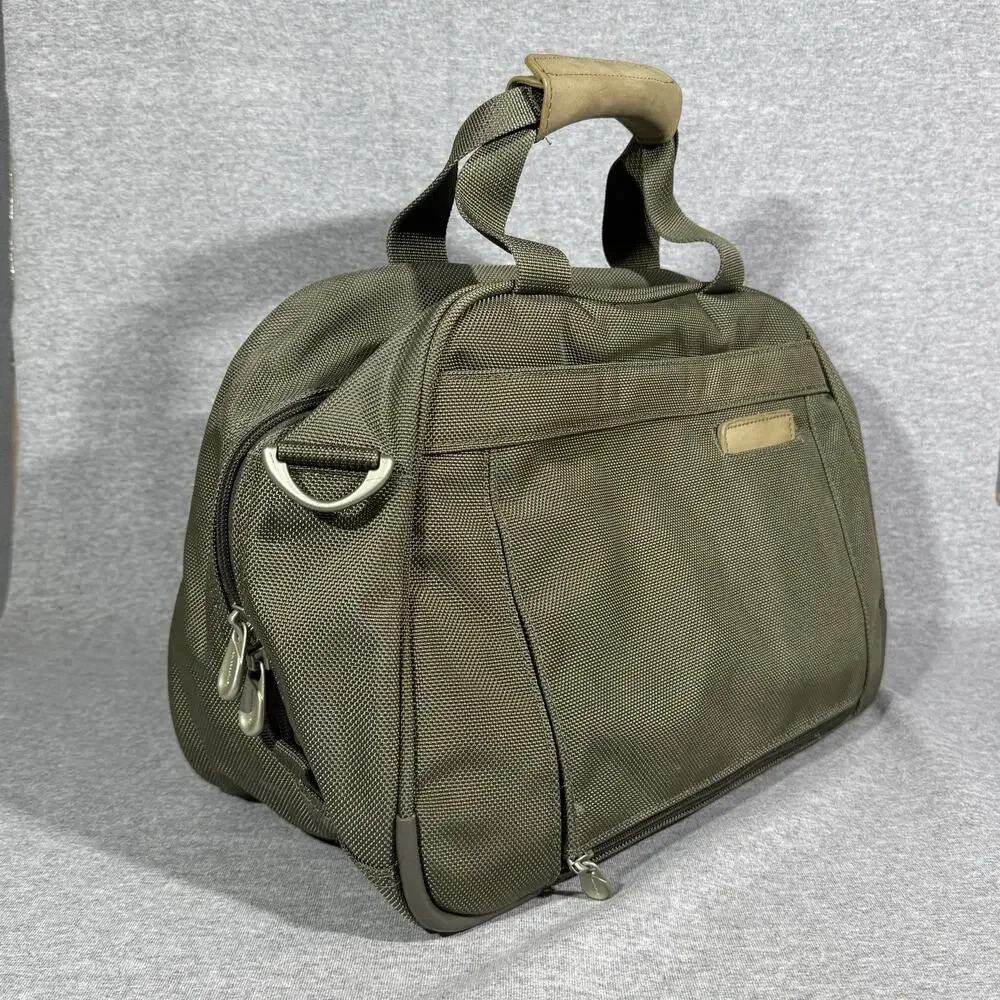 Briggs & Riley 226-7 Olive Ballistic Nylon Duffel Bag Carry On Travel Tag Intact